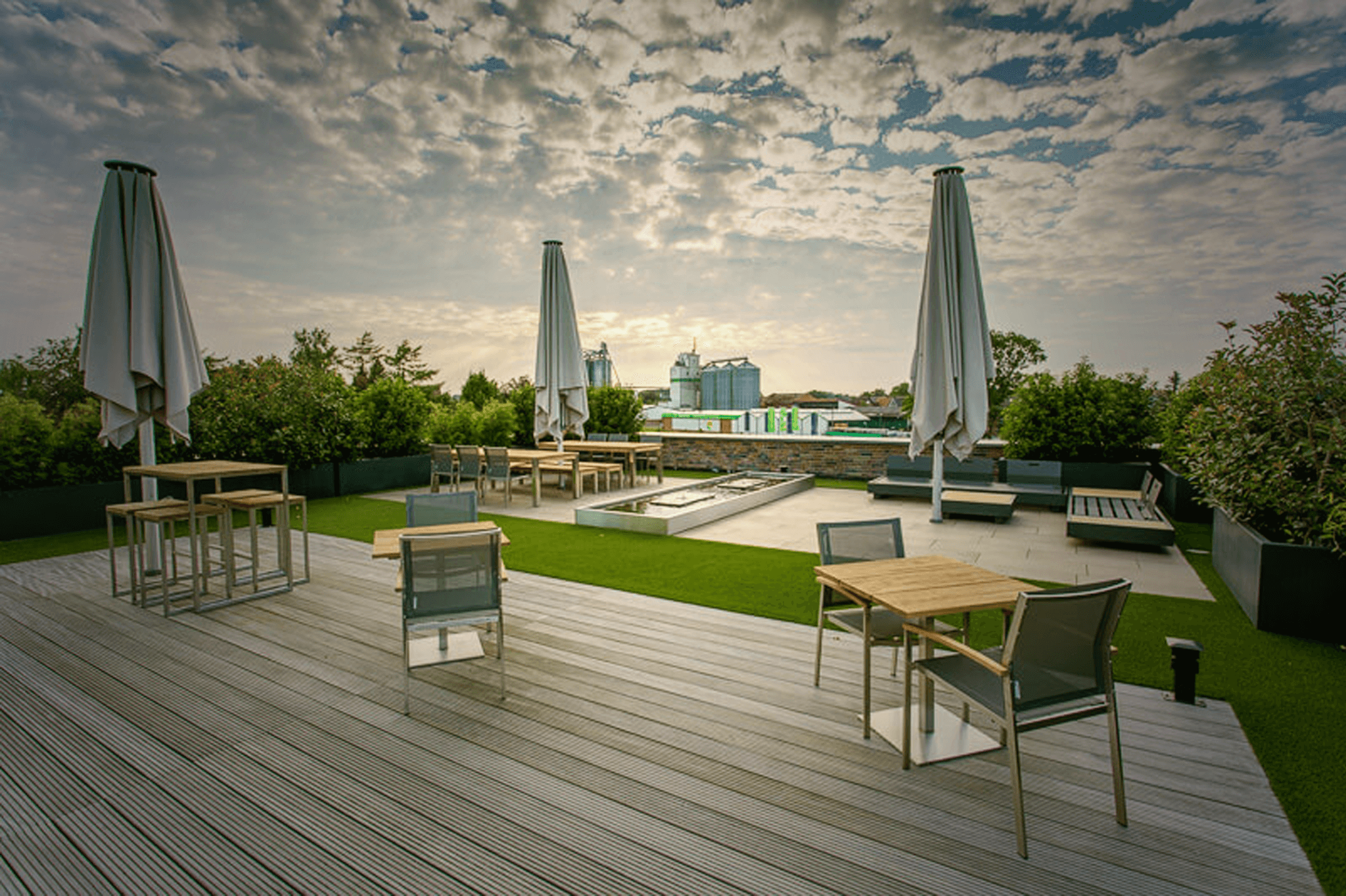 Aufnahme der Dachterrasse auf dem Firmengebäude der Digital Life Sciences