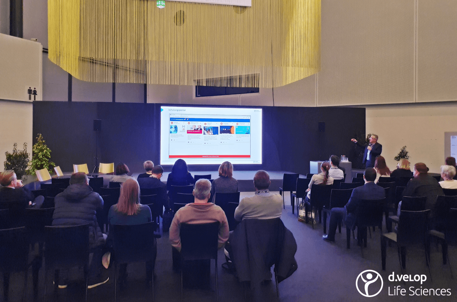 Mehr über den Artikel erfahren Messe Lounges: Positives Feedback zum eLearning