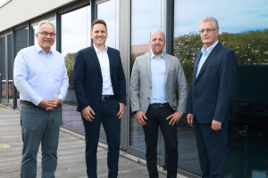 Gemeinsam in neuer Verantwortung – mit klarer Vision - Abbildung der neuen Geschäftsführer Frank Laumann, Tim Dönnebrink sowie der ehm. Geschäftsführer Thilo Gukelberger und Dieter Schulten